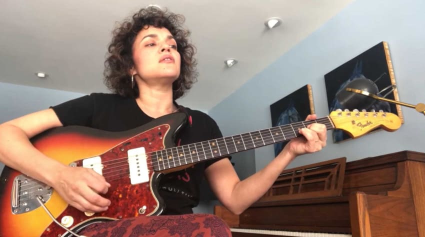 Norah Jones Its Not Easy Video