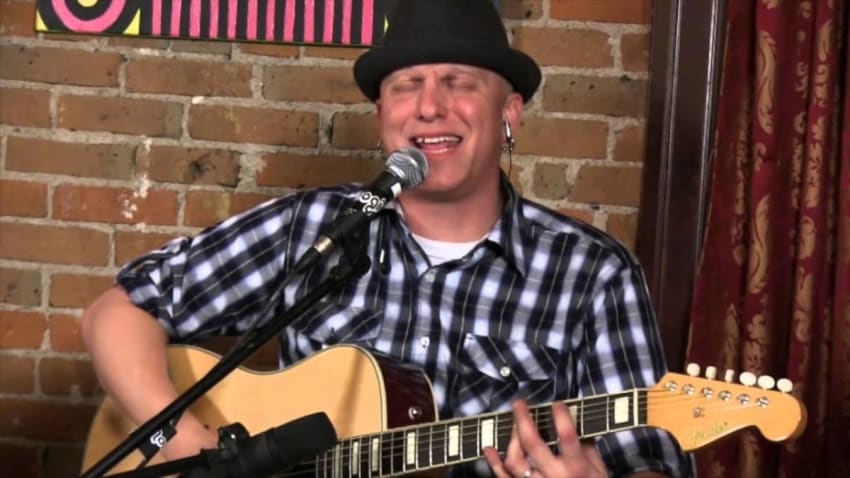 P-NUCKLE - Gas On The Fire - stripped down MoBoogie Loft Session