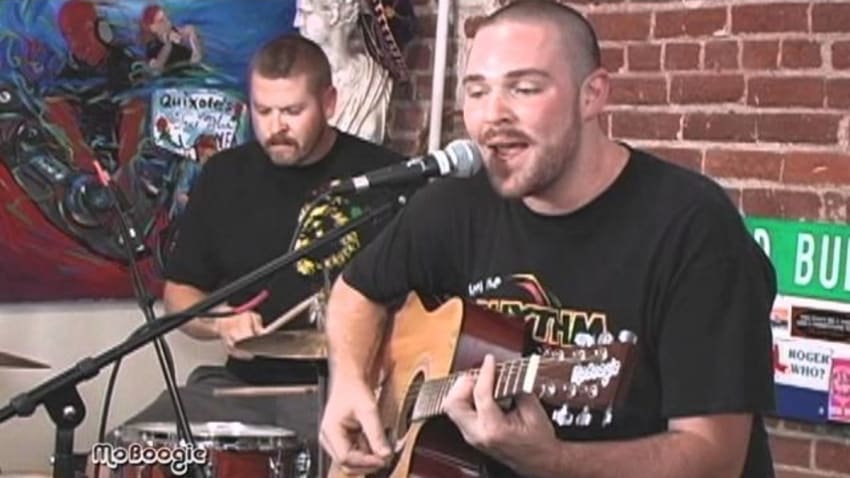 T.U.G.G. "Mexico" acoustic @ the MoBoogie Loft