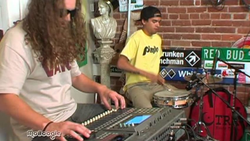 TATANKA "Not Important" - stripped down session @ the MoBoogie Loft