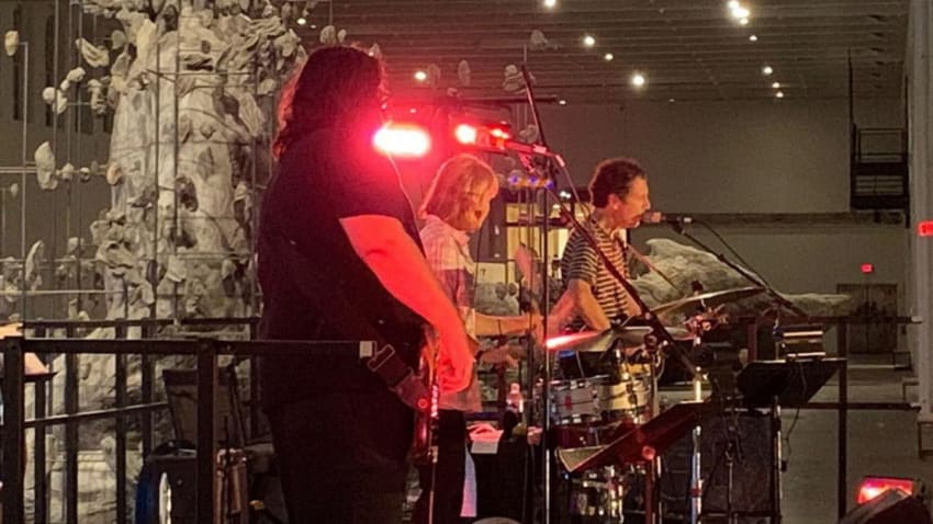 Yo La Tengo Performs Socially-Distanced Show At MASS MoCA
