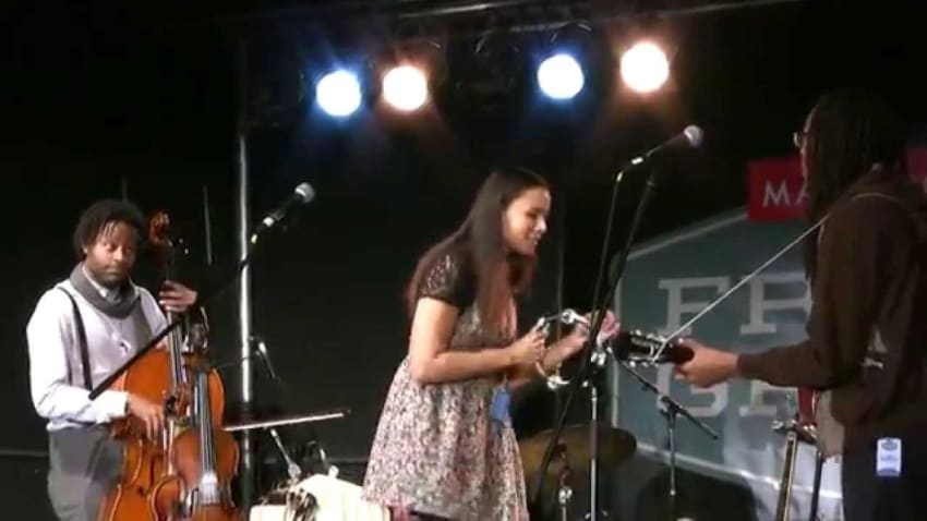 Carolina Chocolate Drops ft. Rhiannon Giddens "Look Down That Lonesome Road" FreshGrass2014