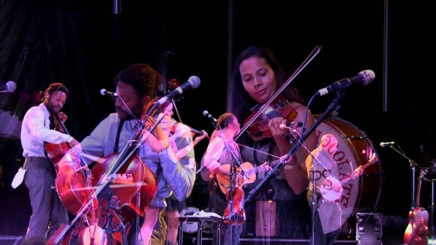 Carolina Chocolate Drops ft. Rhiannon Giddens, "Country Girl," Grey Fox 2014