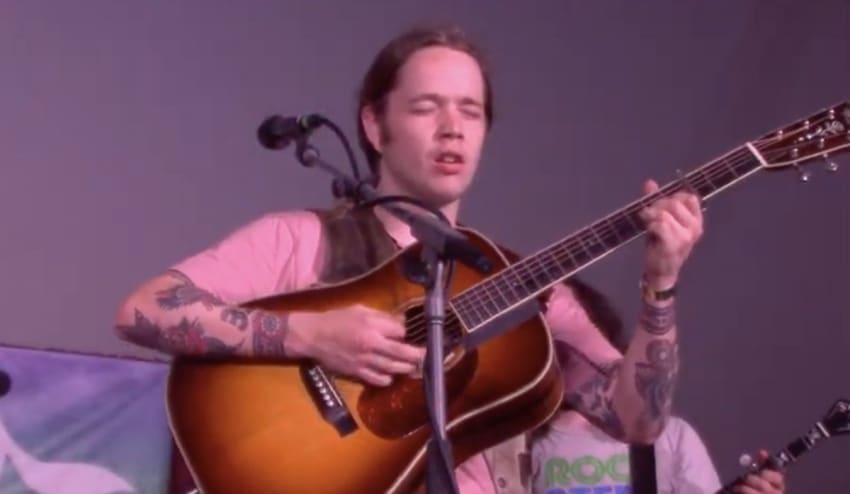 Billy Strings Spinning Turmoil & Tinfoil