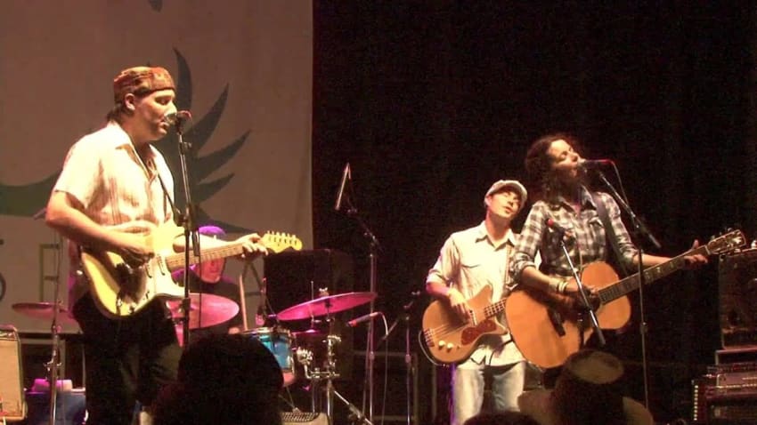 Donna The Buffalo, "Locket and Key," Greyfox Bluegrass Fest, 7/15/10