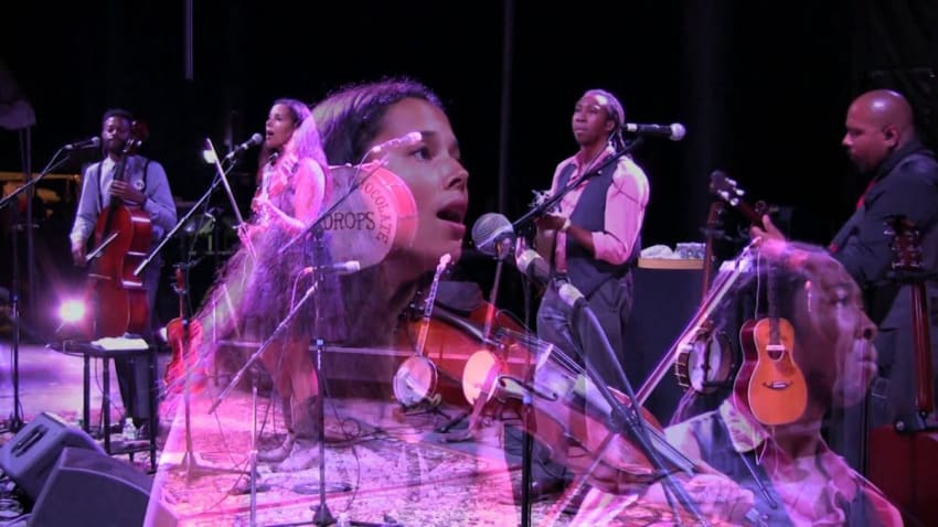 Carolina Chocolate Drops ft. Rhiannon Giddens, "Hit 'Em Up Style," Grey Fox 2014