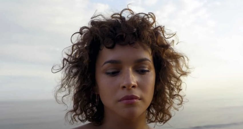 Norah-Jones-Never-Hurts-To-Be-Alone-Video