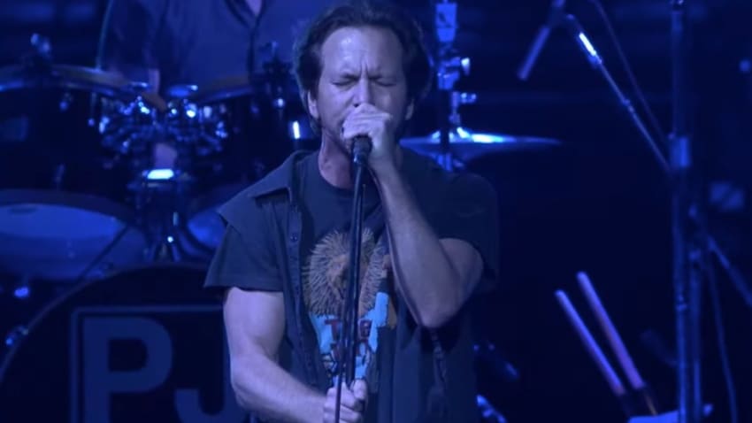 Pearl Jam Performs ‘Why Go’ In Philadelphia In 2016: Pro-Shot Video
