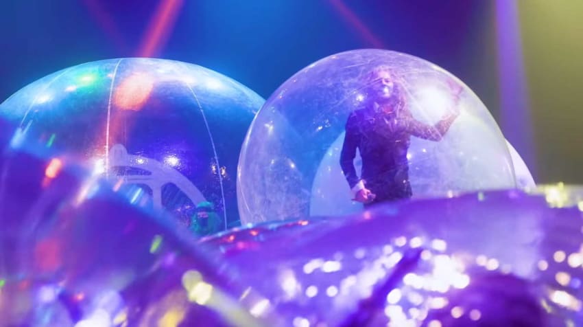 flaming lips space bubble concert december 10