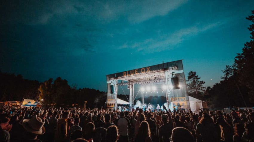 Blue Ox Music Festival 2021 Lineup Includes Jason Isbell & The 400 Unit, Infamous Stringdusters And More