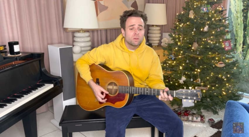 Dawes Christmas Parade 2022 Dawes' Taylor Goldsmith Performs 'Christmas In L.A.'