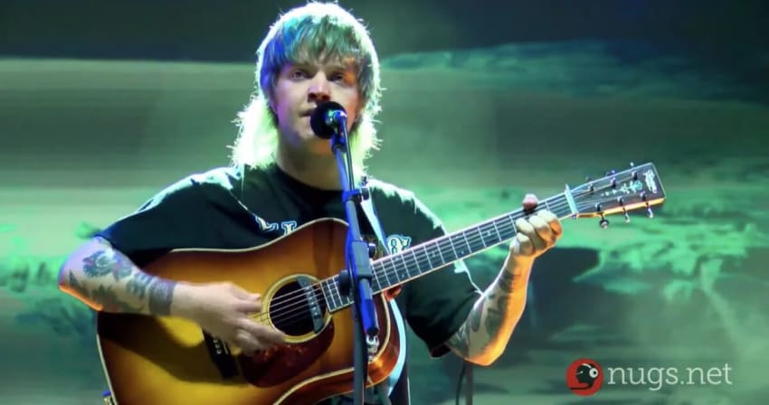 Billy Strings Mobile N2