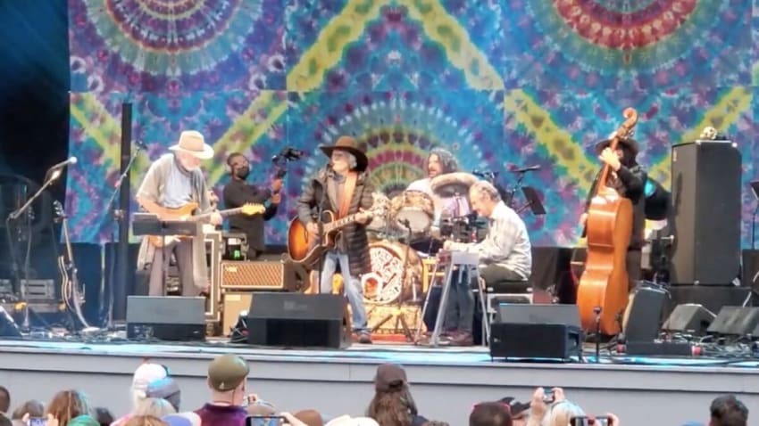 Ramblin’ Jack Elliott Joins Bob Weir & Wolf Bros At Greek Theatre
