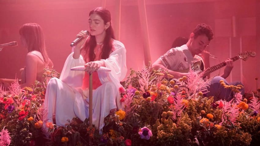 Lorde Appears On ‘Late Night With Seth Meyers’