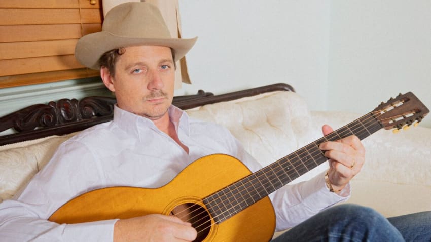 Sturgill Simpson Announces New Album ‘The Ballad Of Dood And Juanita’