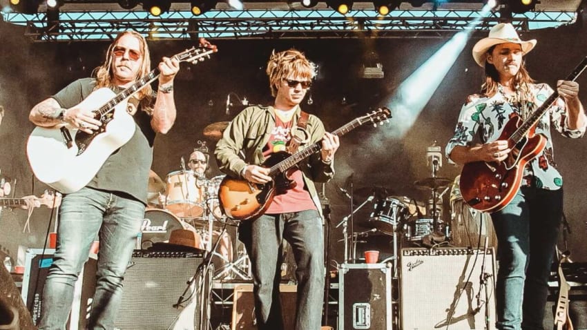 Billy Strings Joins The Allman Betts Band For ‘Midnight Rider’ At Hoxeyville