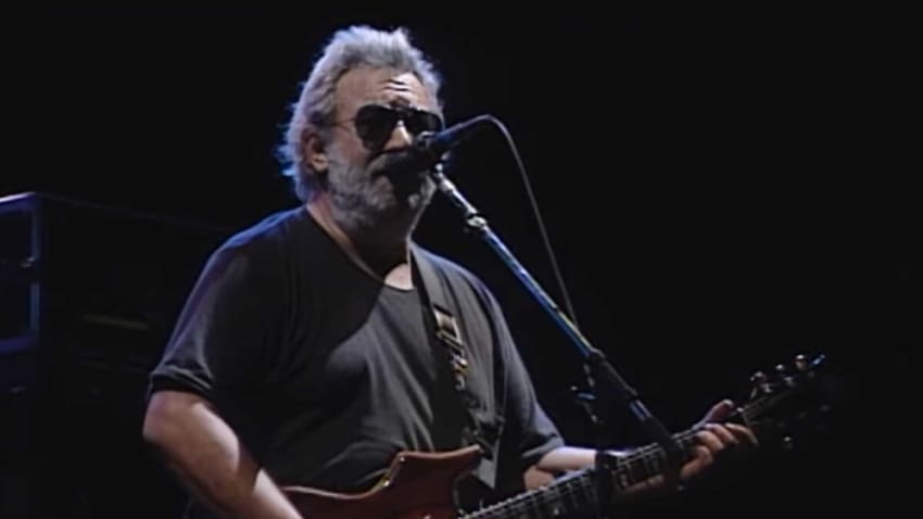 Watch Grateful Dead Cover Bob Dylan’s ‘It’s All Over Now, Baby Blue’ In 1990