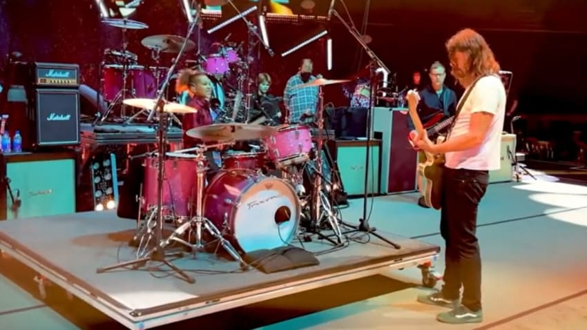 Nandi Bushell Shares Foo Fighters Soundcheck, Backstage & Multi-Cam ‘Everlong’ Video