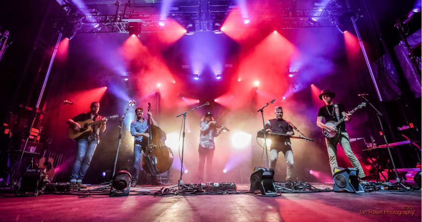 Infamous Stringdusters Rawn 2021 d