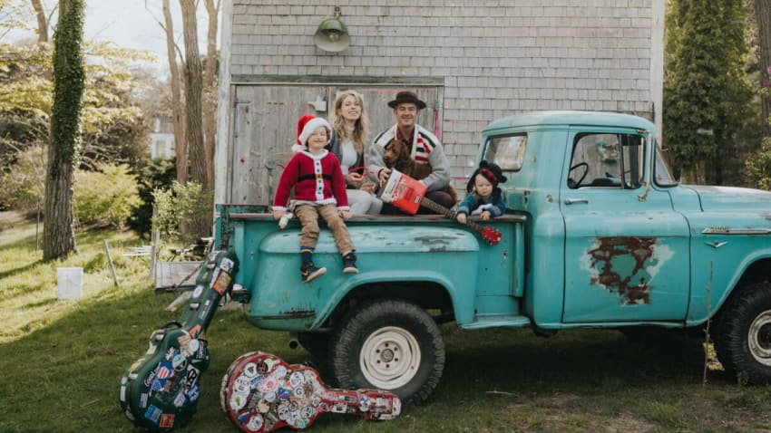 G. Love Releases ‘Coming Back Home For Christmas!’ Holiday Album