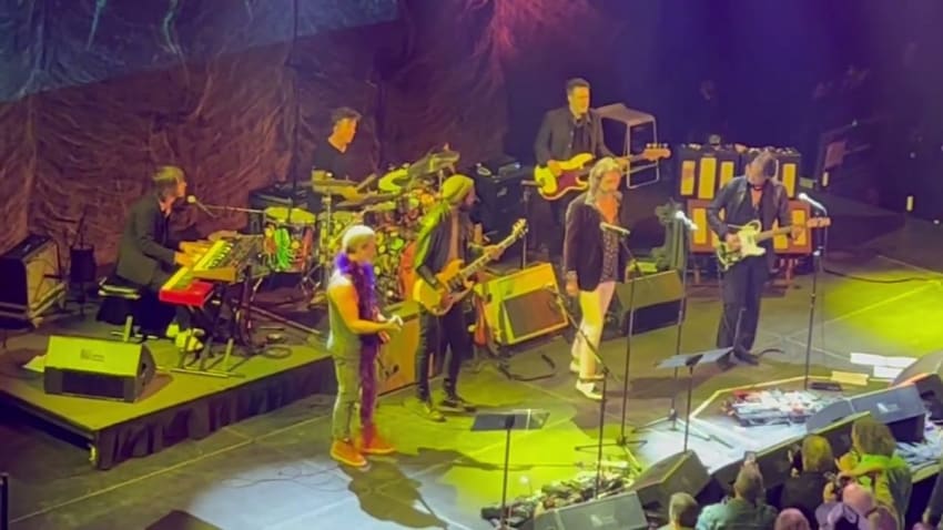 Arc Angels Chris Robinson (Black Crowes) Gary Clark Jr. "She Came In Through The Bathroom Window"