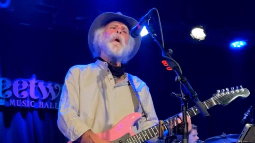 Bob Weir & Wolf Bros Offer Debuts At Sweetwater Music Hall