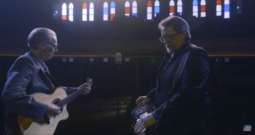 John Hiatt Jerry Douglas All The Lilacs In Ohio Ryman Unplugged Video