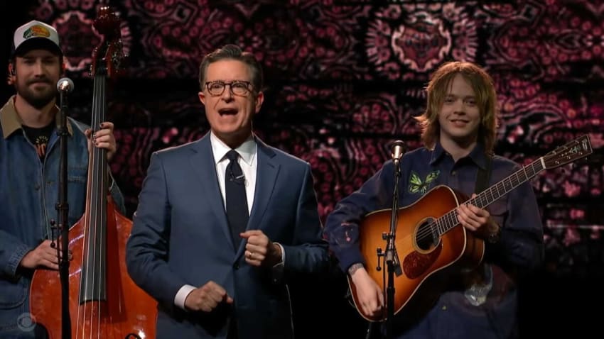 Billy Strings Performs ‘Know It All’ On ‘Colbert’