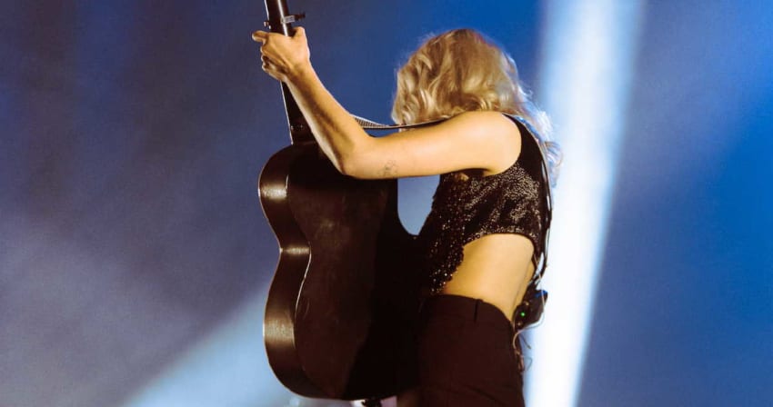 Phoebe Bridgers Live 2022 Howe