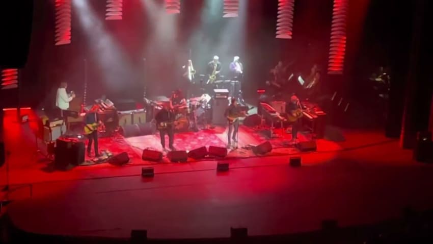 I’m The Man That Loves You -Wilco - Apr 17, 2022 - United Palace Theatre - Yankee Hotel Foxtrot Tour