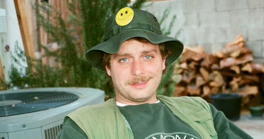 Mac DeMarco Press April 2022 Kikuchi