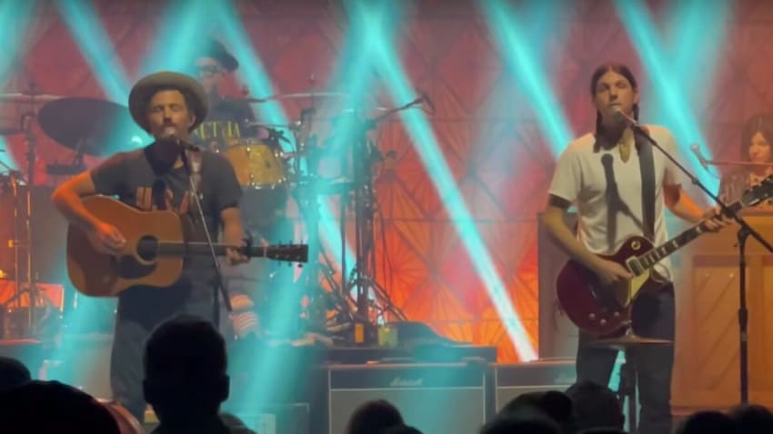 The Avett Brothers Offer Bust Outs At Chicago Closer