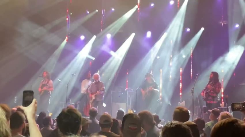 Billy Strings & Bob Weir: Mama Tried 5/8/22 Nashville