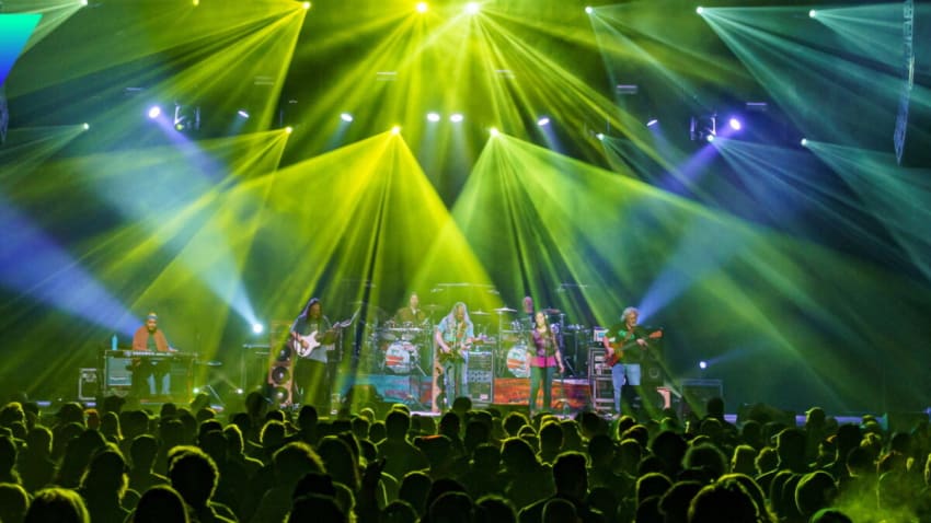 Volume.com Presents Dark Star Orchestra Livestreams From The Caverns