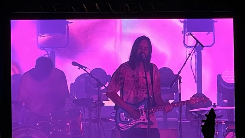 Tame Impala - Last nite (The Strokes)