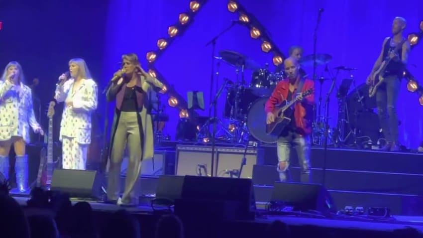 Brandi Carlile - You and Me on the Rock ft Lucius - Nashville 2022