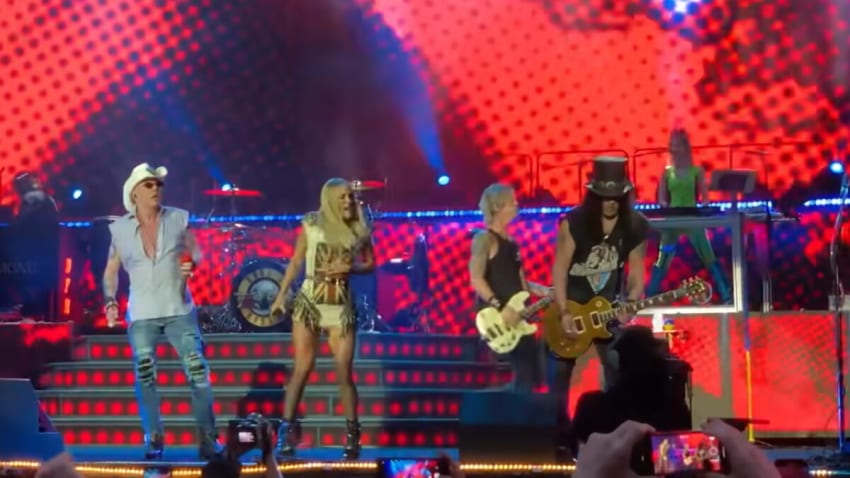 Carrie Underwood Joins Guns N’ Roses In London