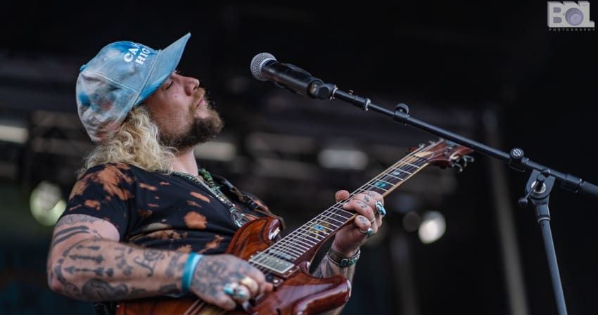 Mihali Levitate 2022 Lasky 1