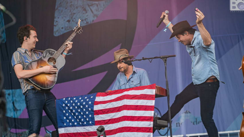 A Tradition Continues: Old Crow Medicine Show To Return To The Ryman For 2023 New Year’s Run