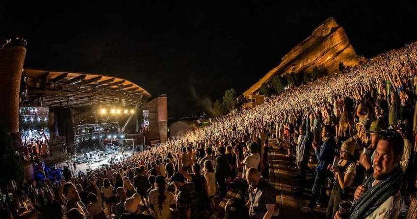 Pigeons Playing Ping Pong Red Rocks 2022 Silkworth