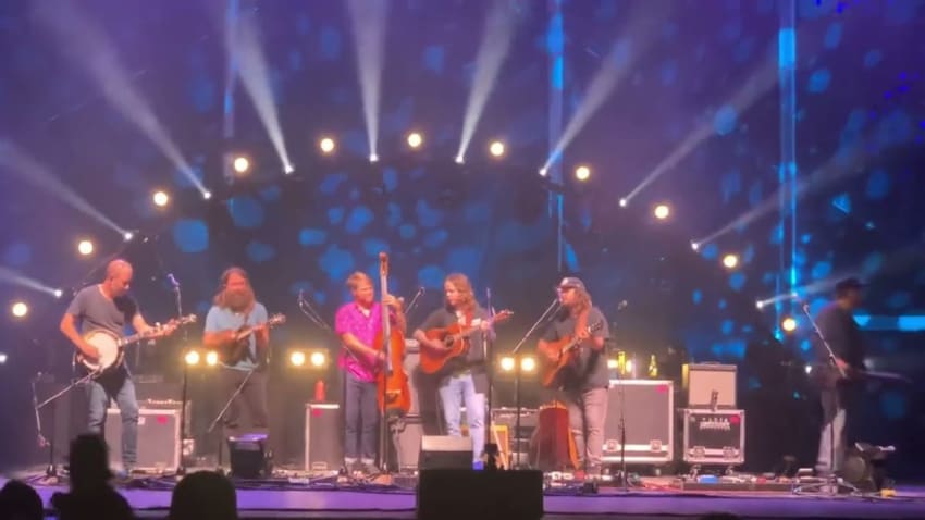Billy Strings guesting with Greensky Bluegrass at The Caverns August 19, 2022