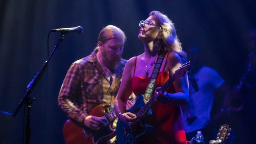 Watch Susan Tedeschi’s Eloquent Cover Of Joni Mitchell’s ‘River’