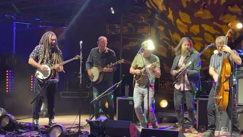 “Keep On Going” (YMSB) - Greensky Bluegrass with The Kitchen Dwellers - 9/17/2022 - Red Rocks