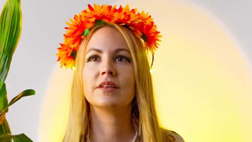 Kendra & The Bunnies Release ‘Everybody Stop’ Video