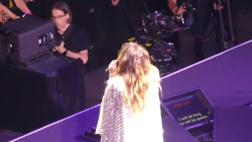 Foo Fighters Taylor Hawkins Tribute w/ Kesha - Heroes (KIA Forum Los Angeles CA 9/27/22)