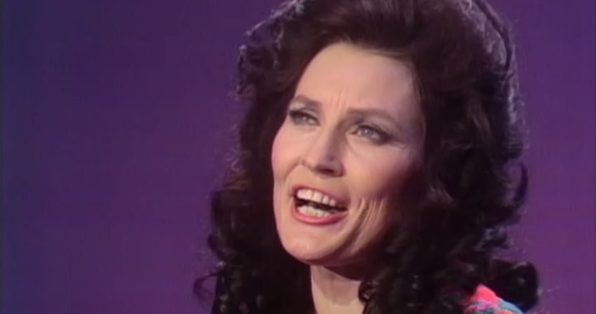 Watch Loretta Lynns Performances On ‘the Ed Sullivan Show