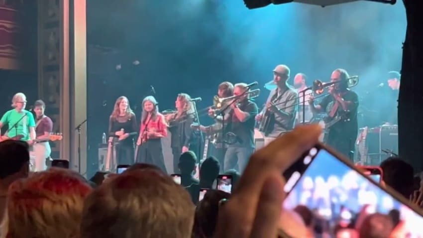 Broken Social Scene, “Anthems for a Seventeen Year Old Girl” live at Webster Hall 10/16/22
