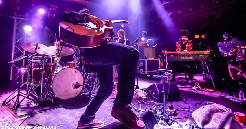 ALO Amor 2022 Weiand 005