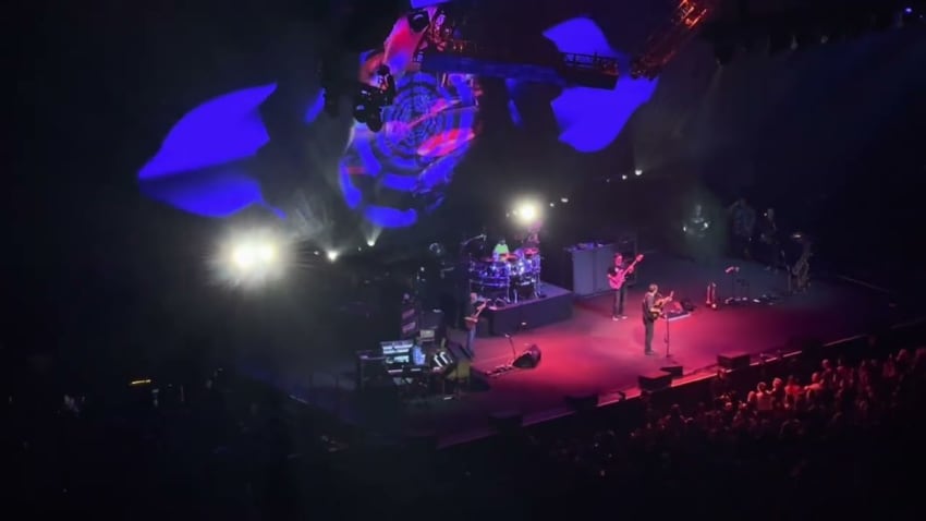 Jimi Thing - Dave Matthews Band with Skerik Live at The Climate Pledge Arena in Seattle 11/4/2022