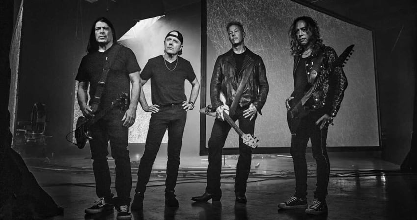 Metallica Press November 2022 Saccenti